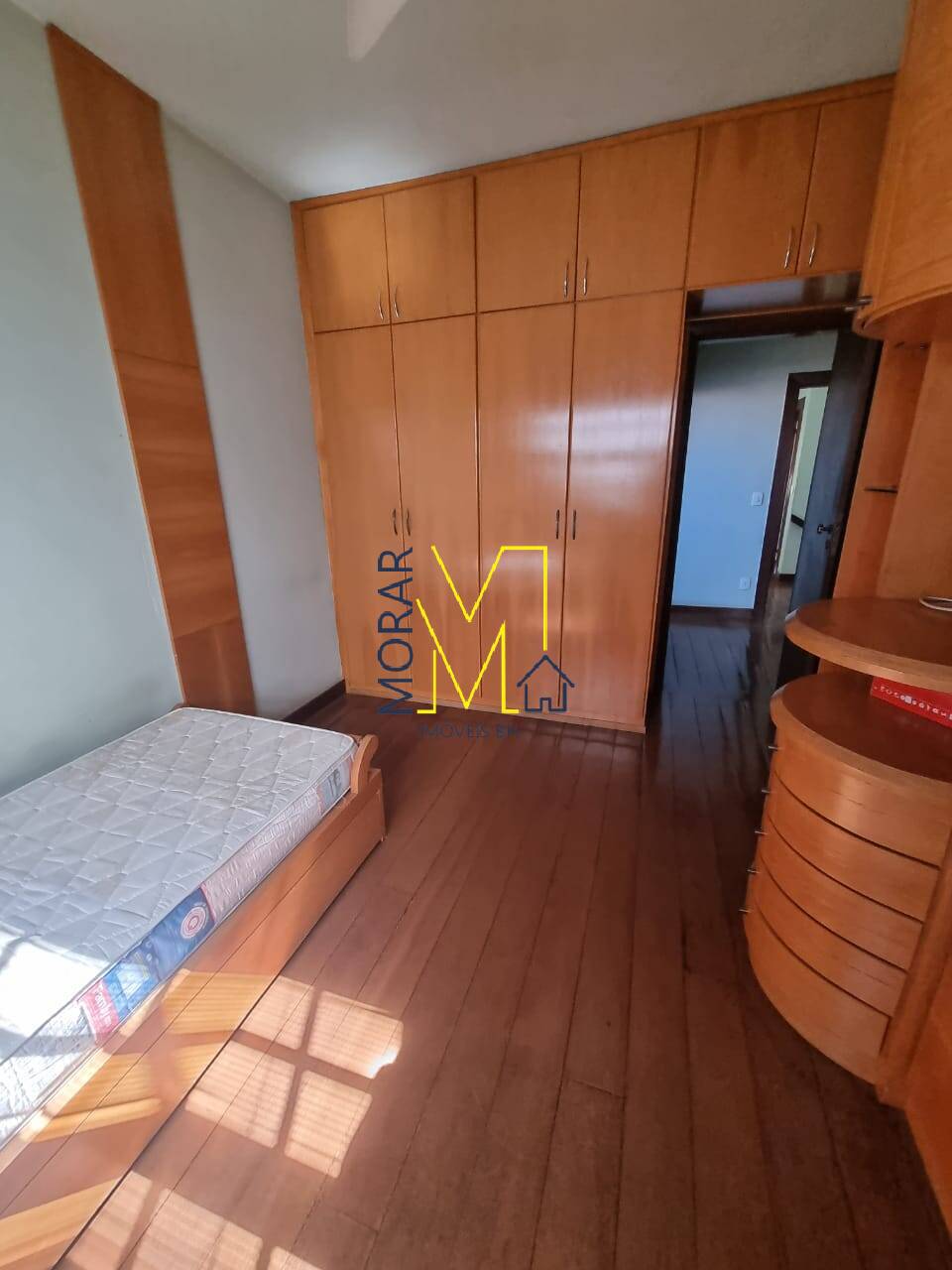 Casa à venda com 3 quartos, 360m² - Foto 9