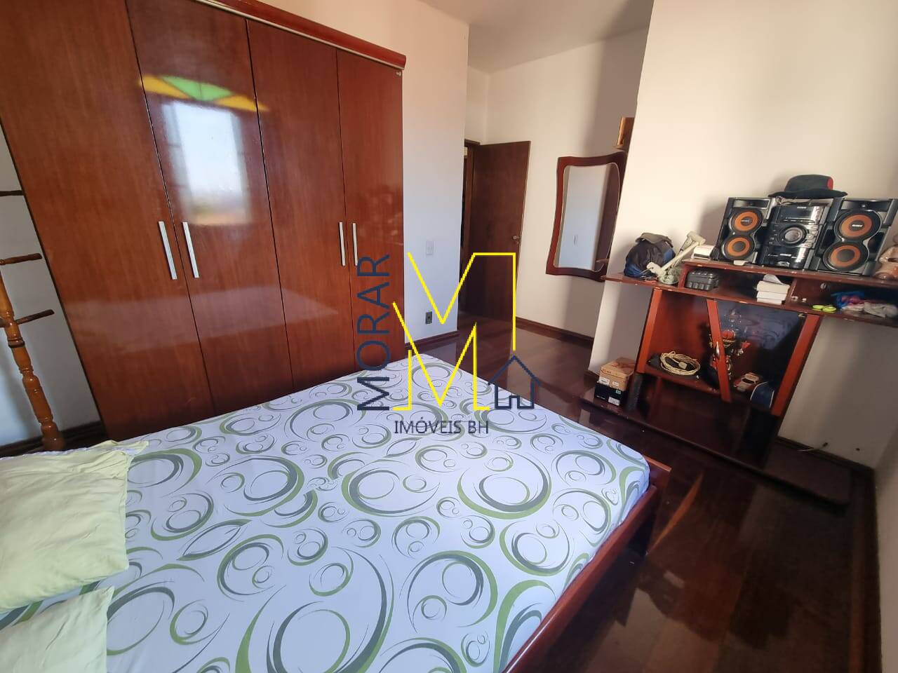 Casa à venda com 3 quartos, 360m² - Foto 14