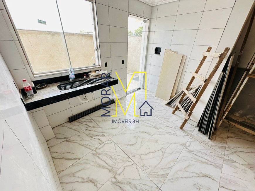 Apartamento à venda com 2 quartos, 61m² - Foto 4