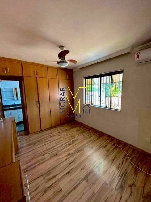 Casa à venda com 3 quartos, 240m² - Foto 8