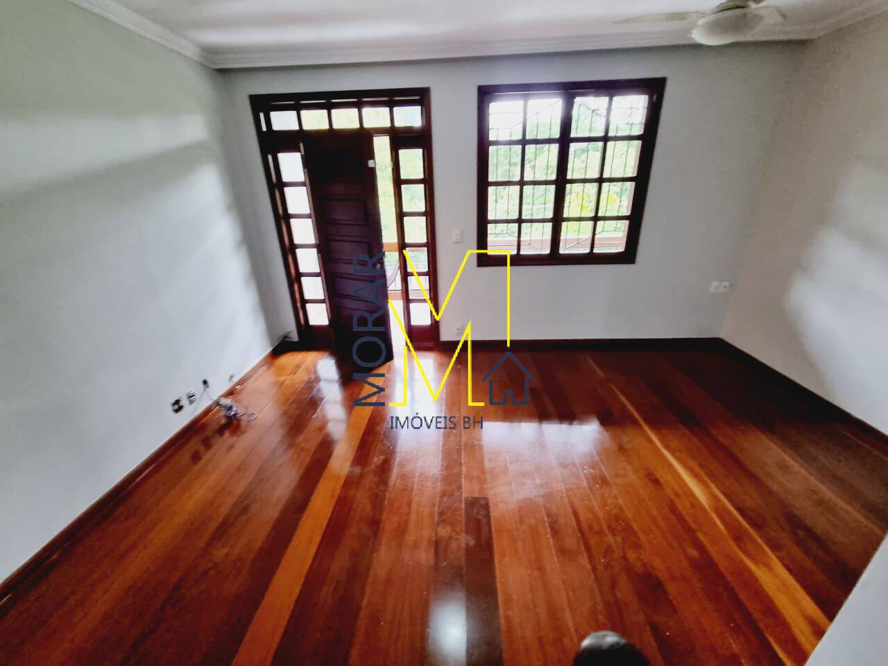 Casa à venda com 4 quartos, 360m² - Foto 9