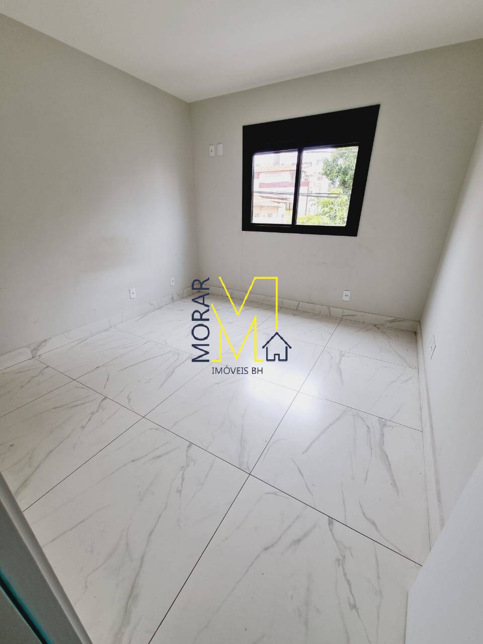 Apartamento à venda com 3 quartos, 140m² - Foto 4