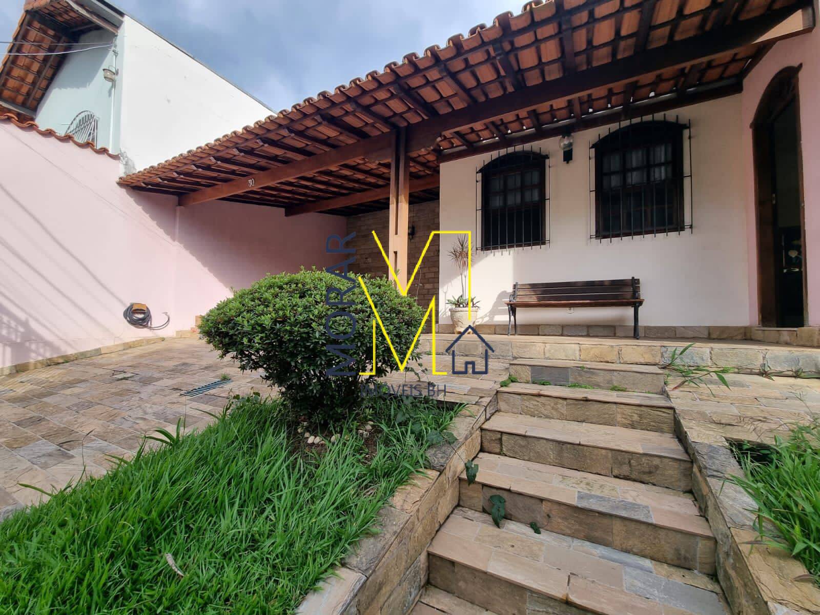 Casa à venda com 4 quartos, 197m² - Foto 1