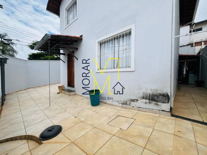 Casa à venda com 4 quartos, 115m² - Foto 2