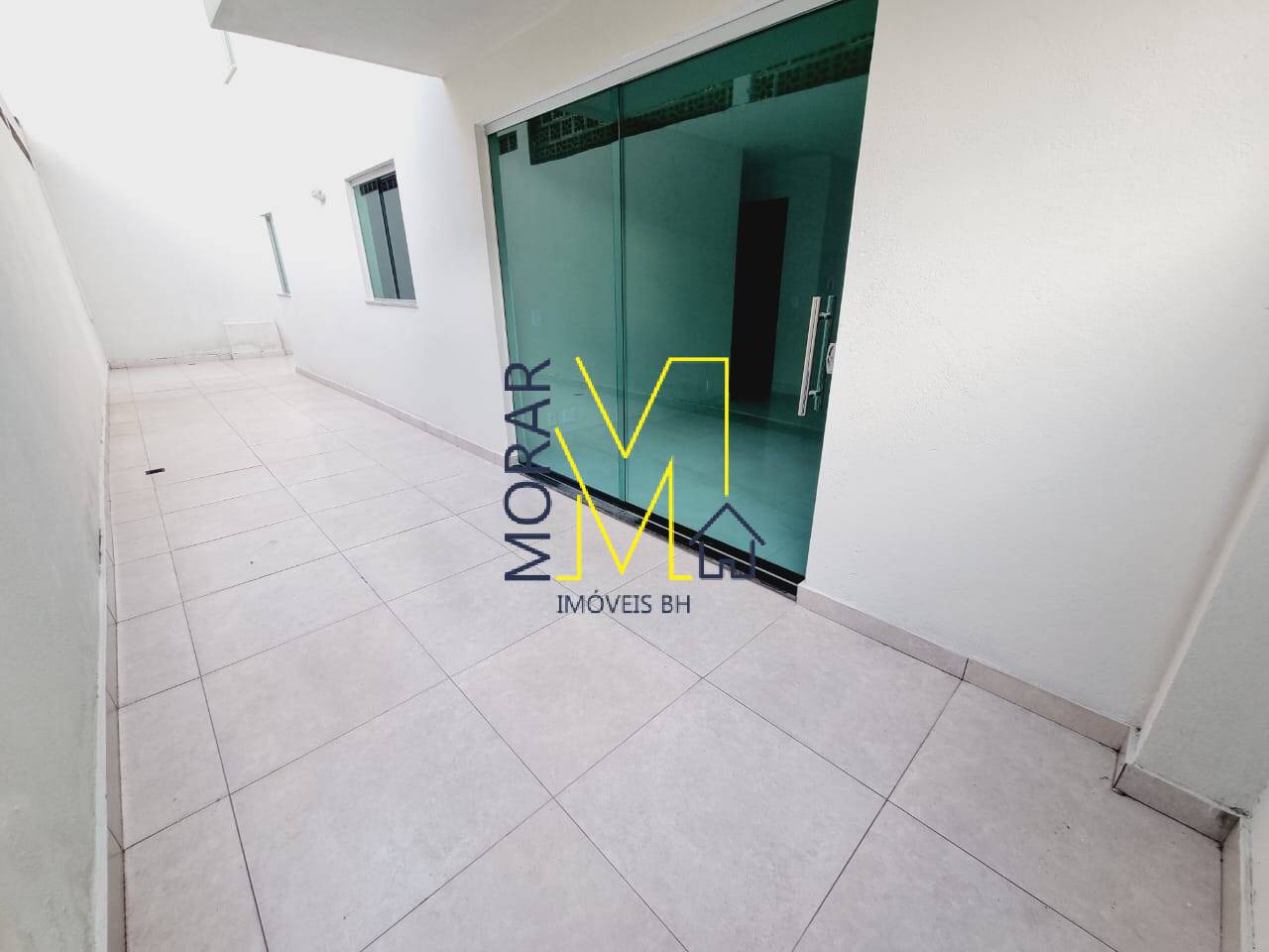 Apartamento à venda com 3 quartos, 160m² - Foto 1