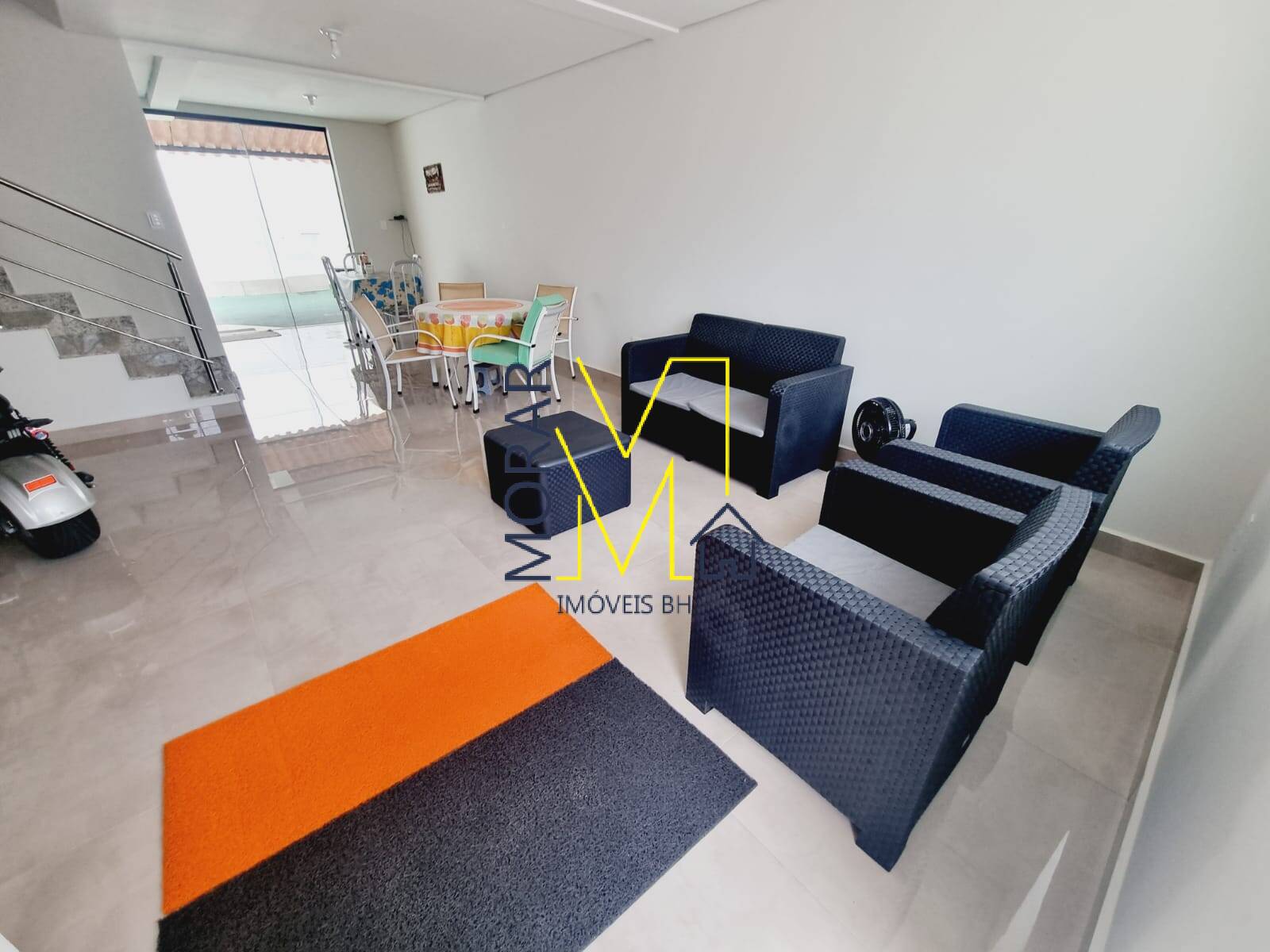 Casa à venda com 3 quartos, 149m² - Foto 2