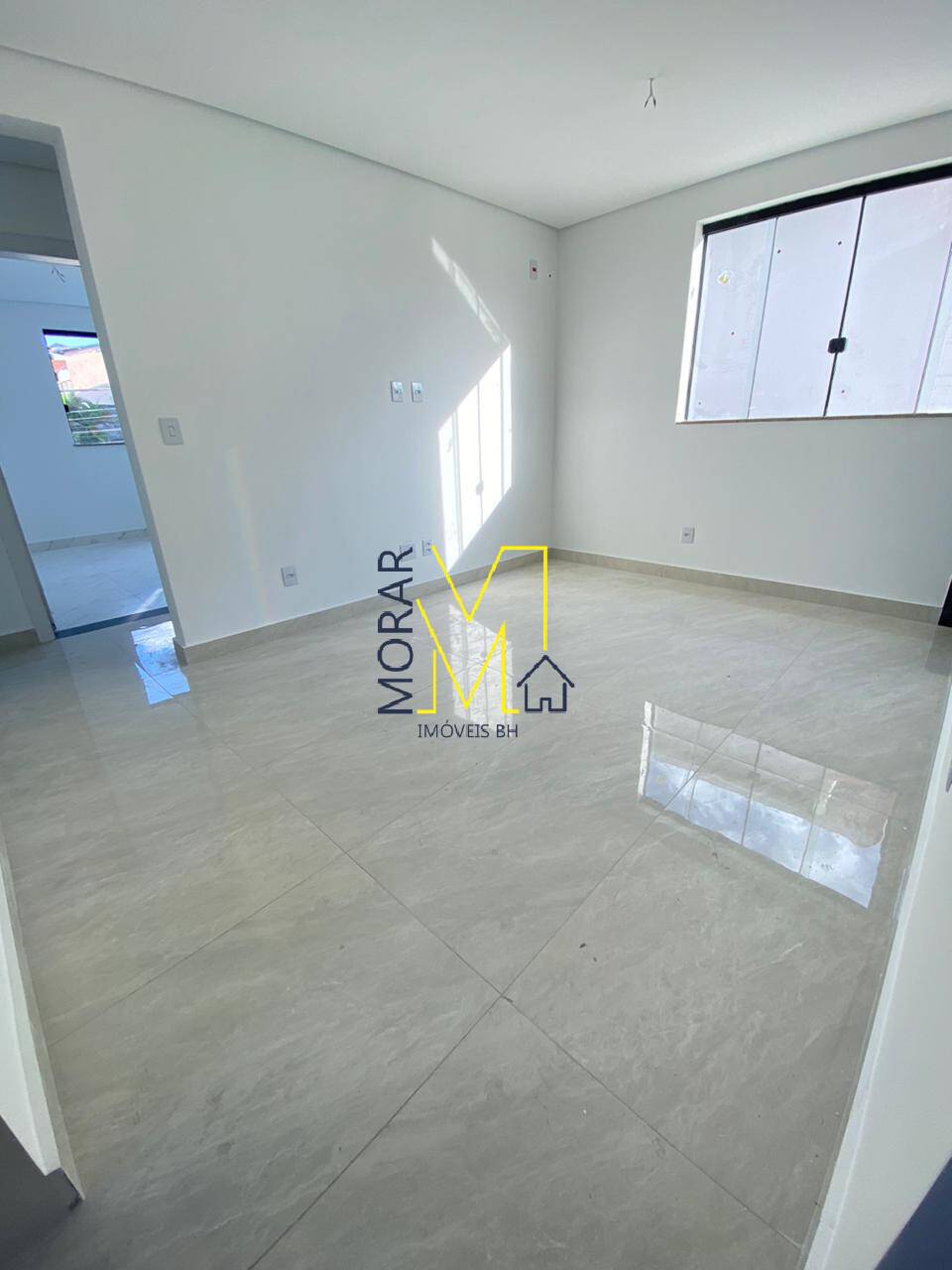 Apartamento à venda com 3 quartos, 90m² - Foto 2