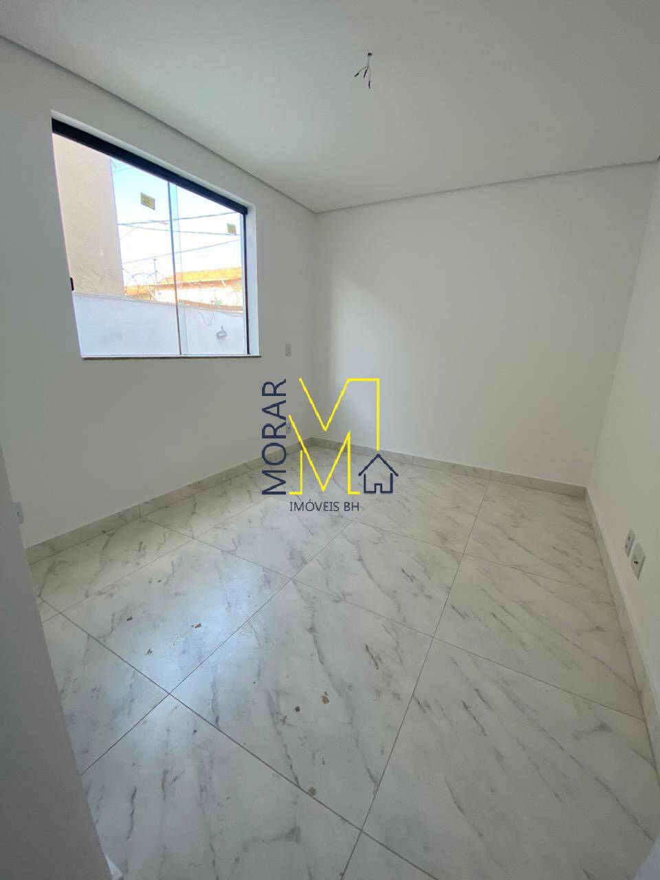 Apartamento à venda com 3 quartos, 90m² - Foto 2