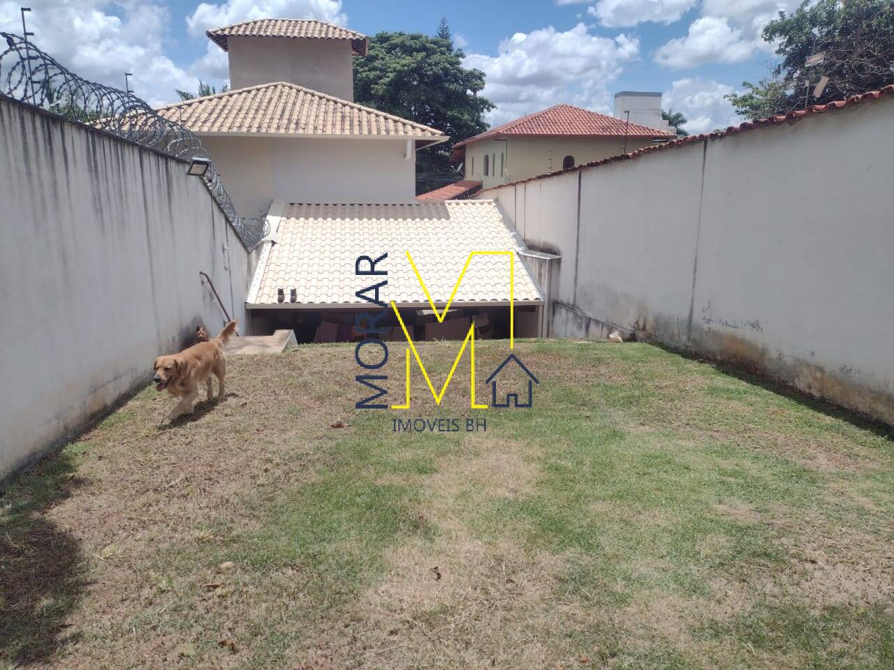 Casa à venda com 3 quartos, 180m² - Foto 4