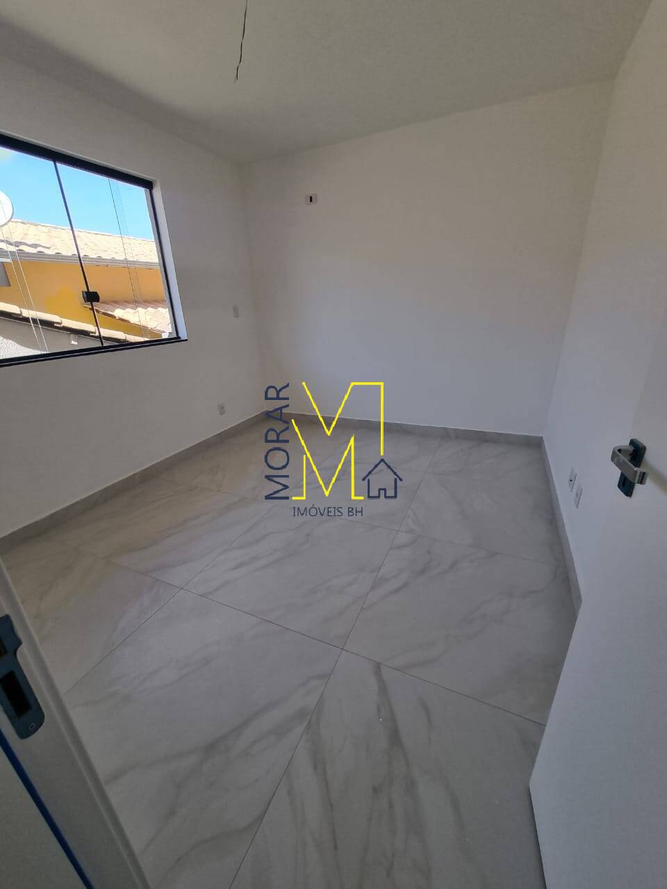 Casa à venda com 3 quartos, 162m² - Foto 4