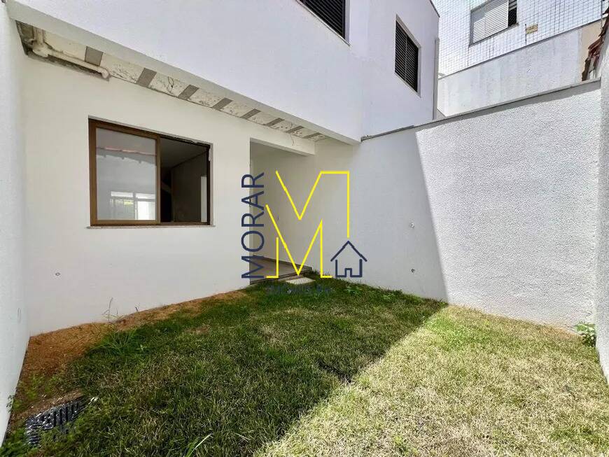 Casa à venda com 3 quartos, 130m² - Foto 1