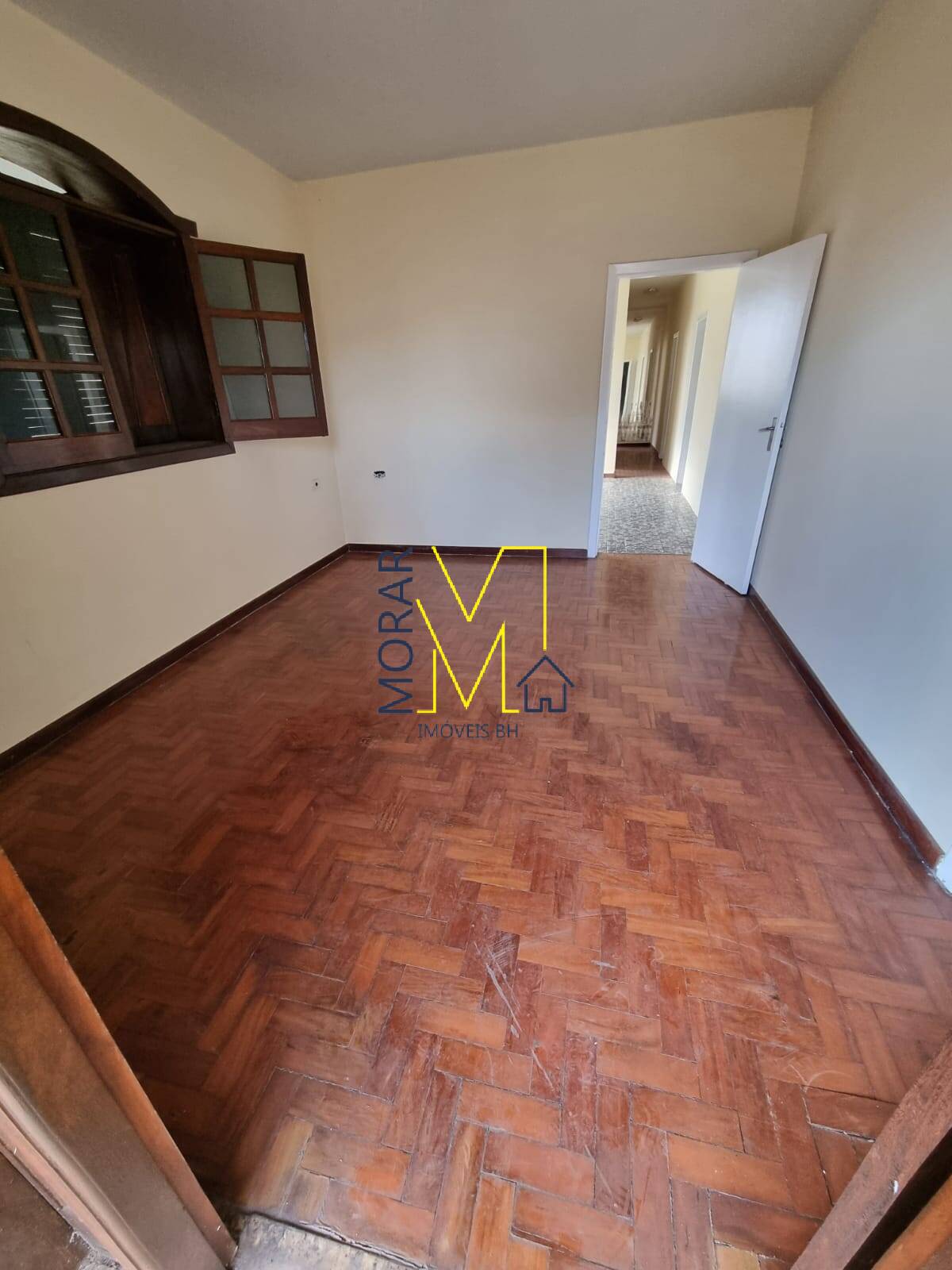 Casa à venda com 4 quartos, 200m² - Foto 11