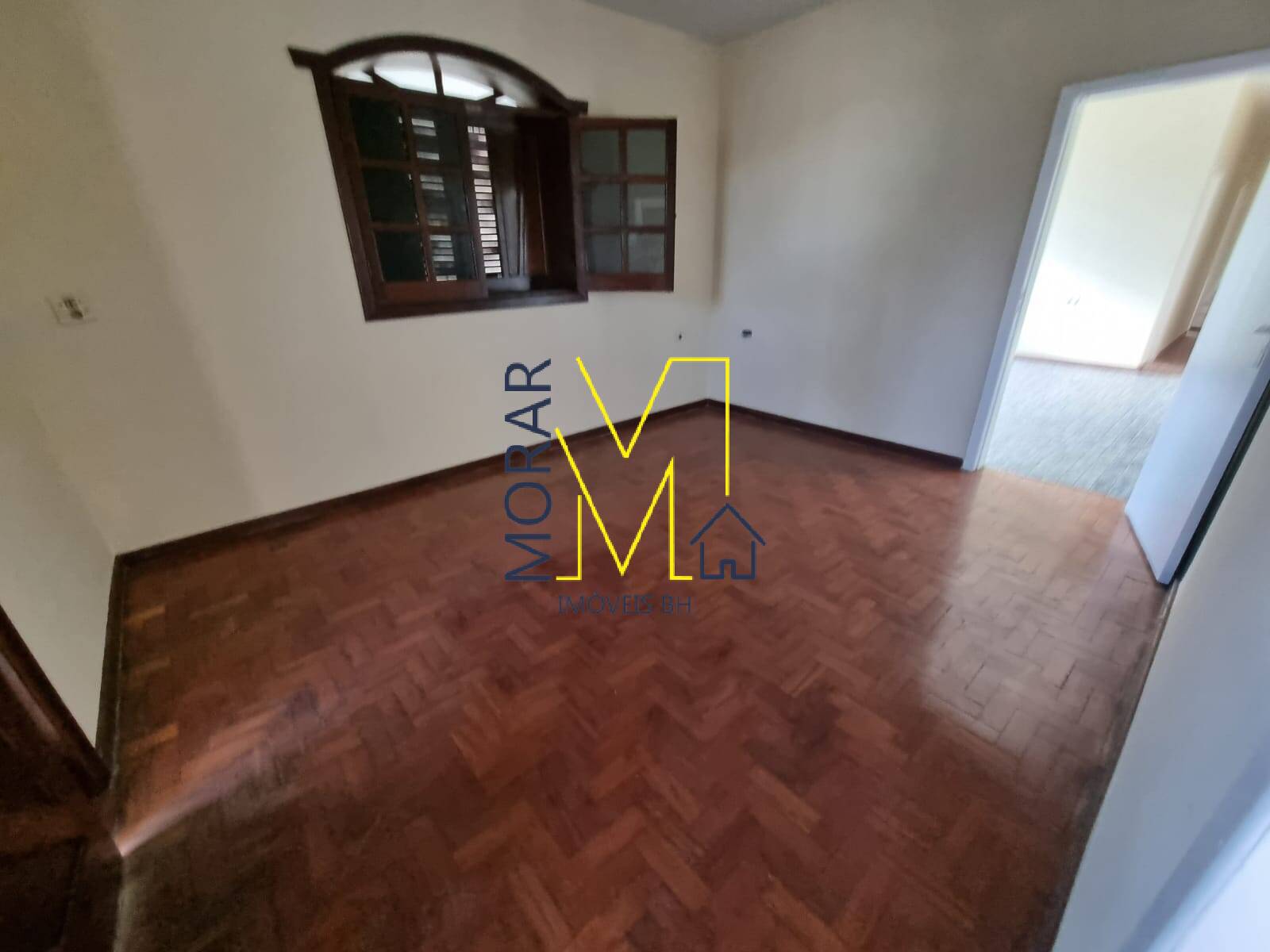 Casa à venda com 4 quartos, 200m² - Foto 13