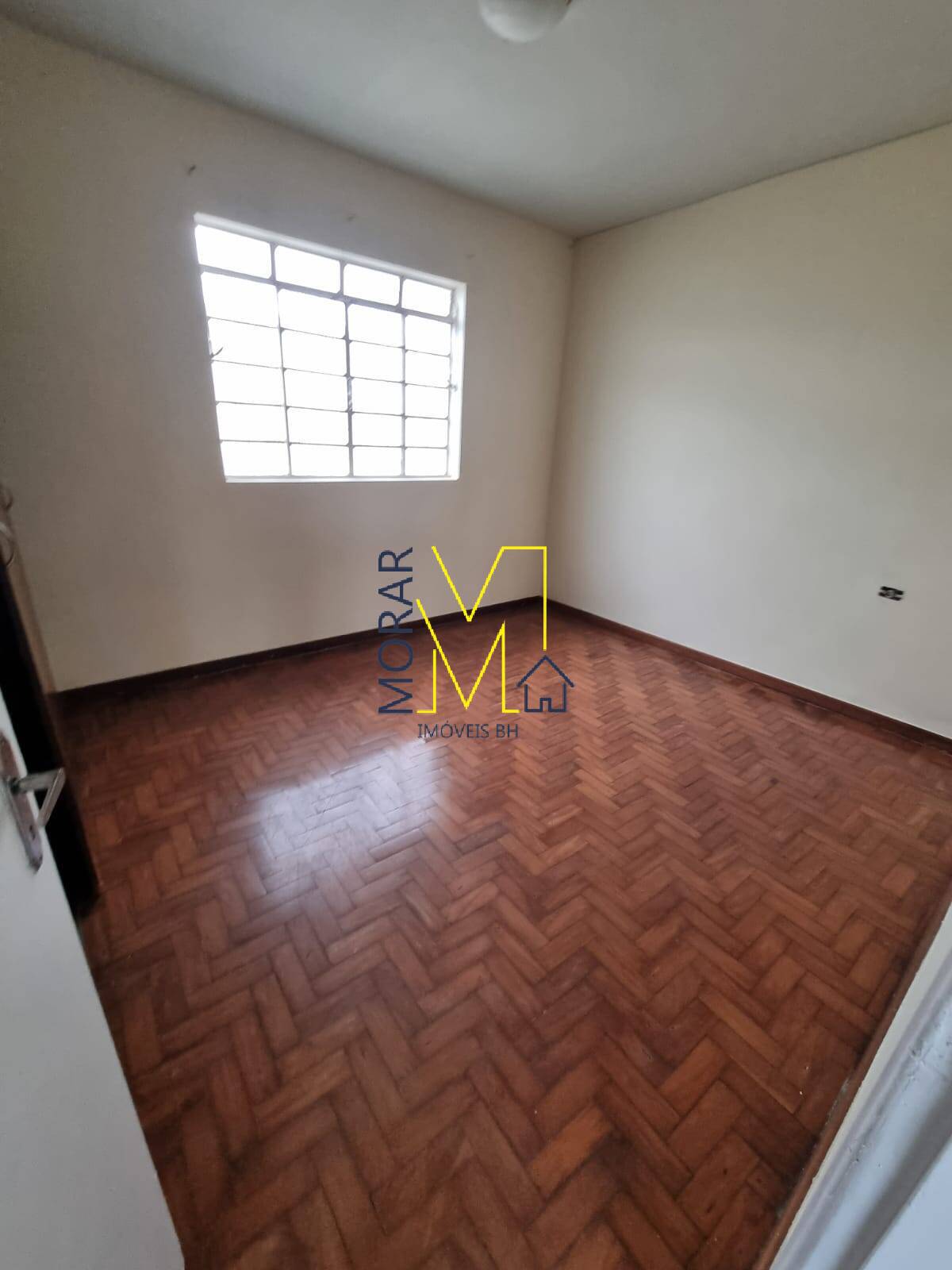 Casa à venda com 4 quartos, 200m² - Foto 17