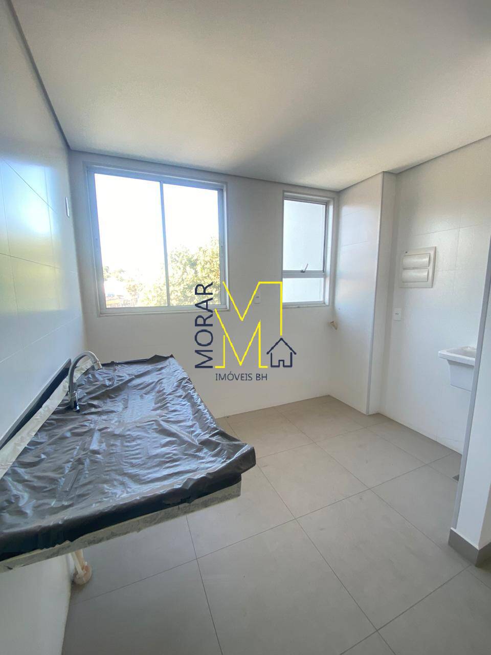 Apartamento à venda com 2 quartos, 47m² - Foto 2