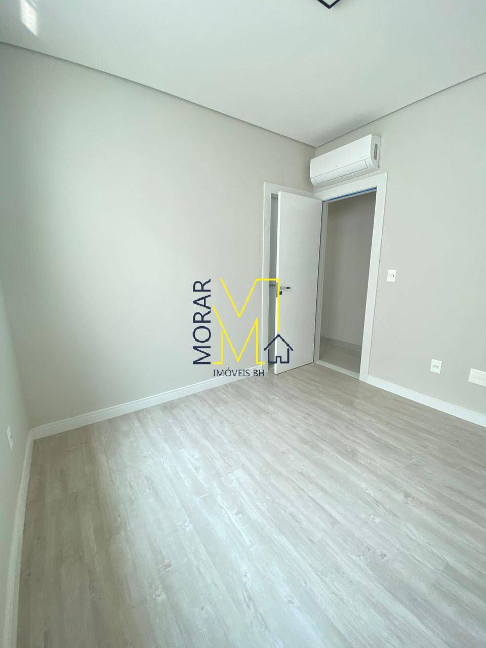 Casa à venda com 4 quartos, 180m² - Foto 7