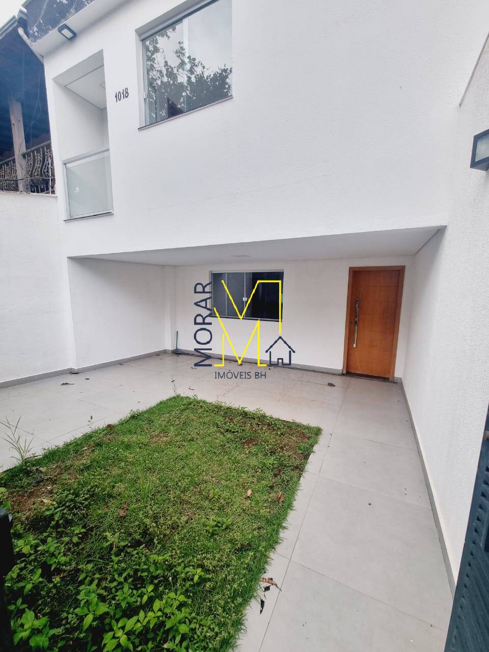 Casa à venda com 3 quartos, 90m² - Foto 1