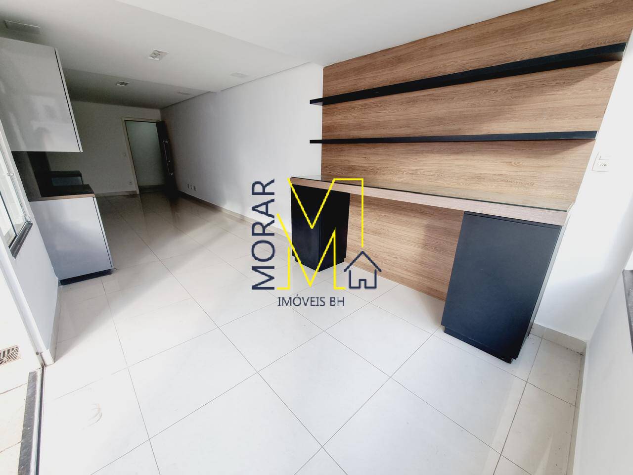 Apartamento à venda com 4 quartos, 204m² - Foto 2