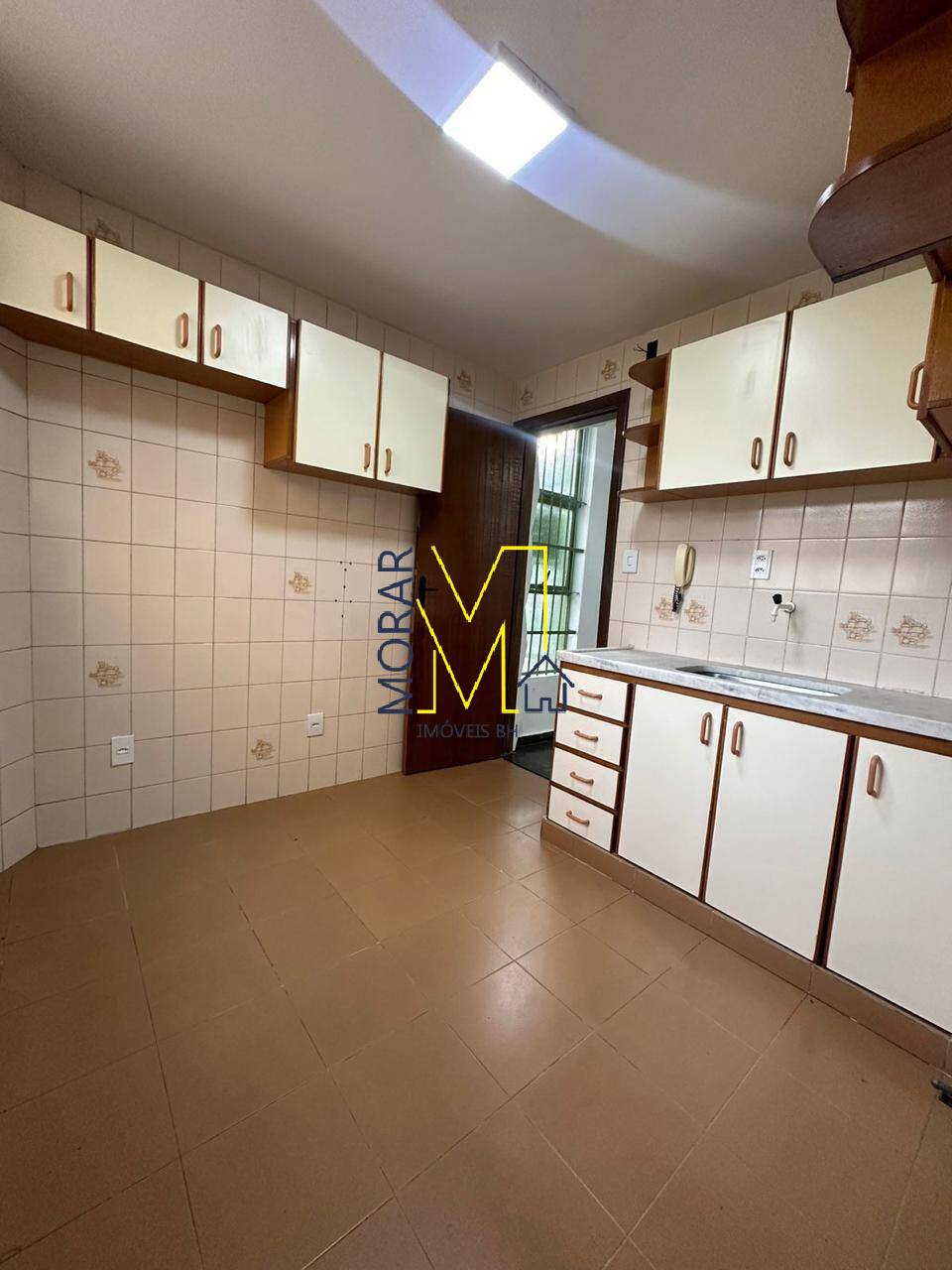 Casa à venda com 2 quartos, 75m² - Foto 7