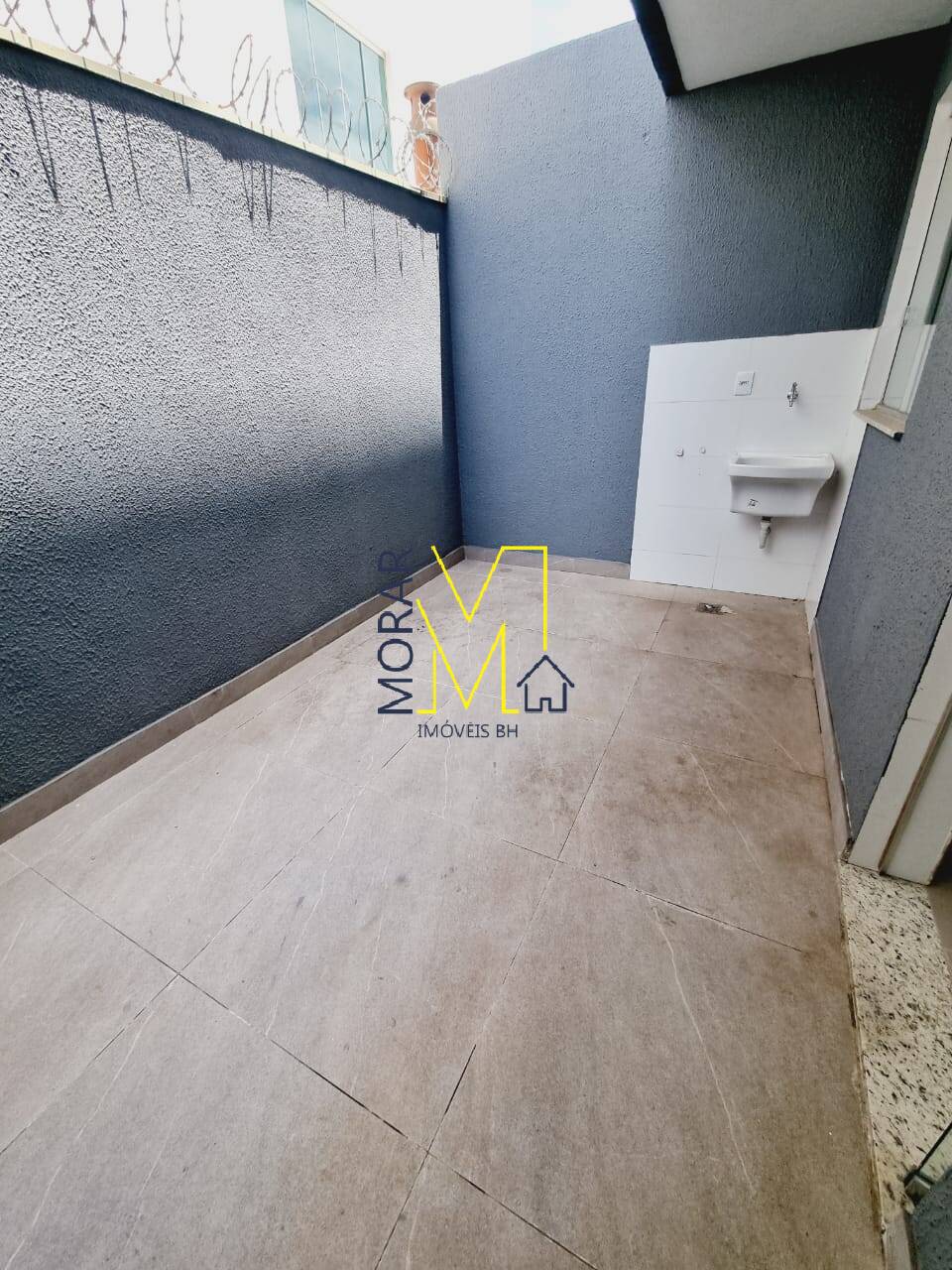 Apartamento à venda com 2 quartos, 70m² - Foto 1